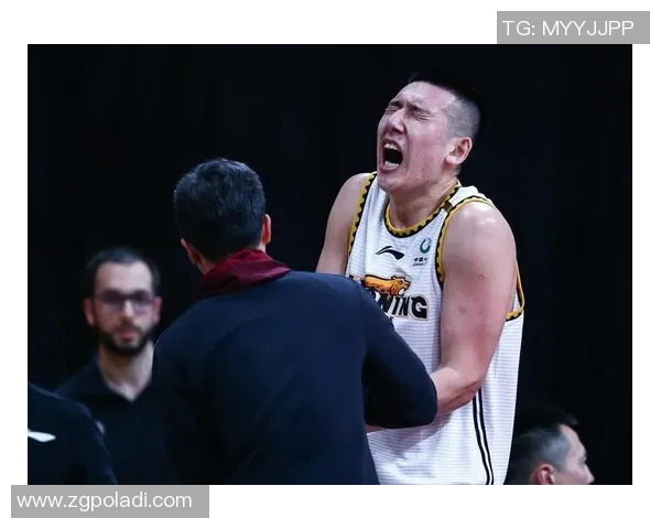 赛后分析:杭州篮球队与成都篮球队的战术意识与表现对比探讨 赛后分析:杭州篮球队与成都篮球队的战术意识与表现对比探讨